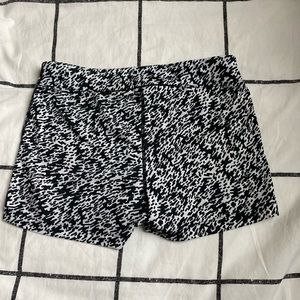 Woman’s Nike dri-fit black and white workout short